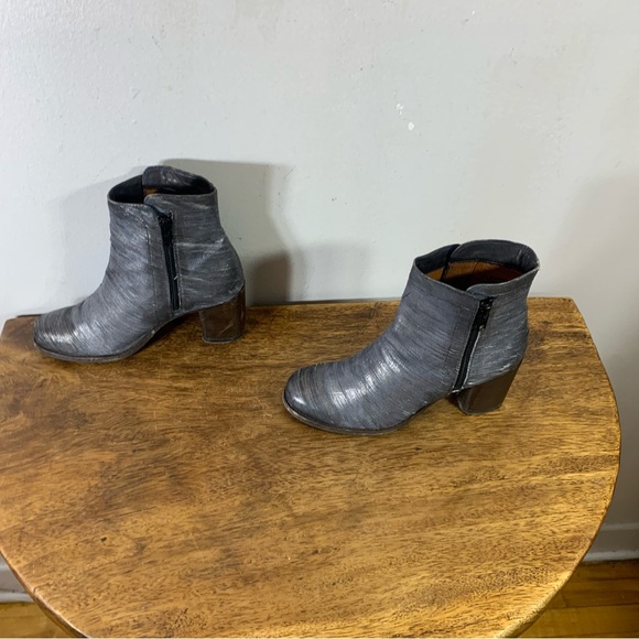 Frye leather boots - Picture 4 of 10
